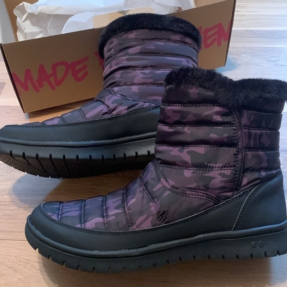 NIB ryka Suzy Black Water Repellent Lightweight Purple Camo Booties Women’s 8.5 - Picture 1 of 12